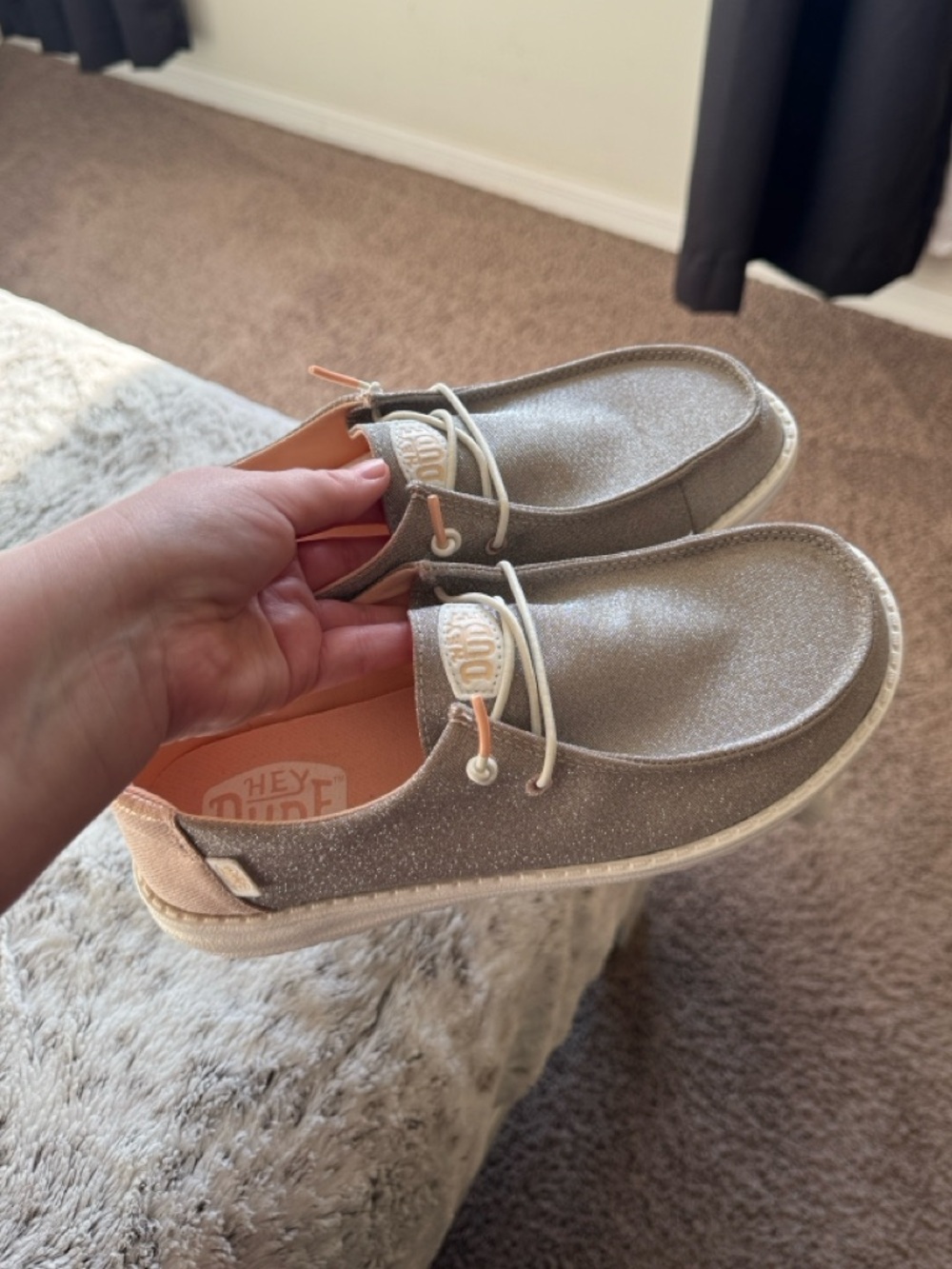 Women’s Hey Dude Rose Gold Metallic Sparkle Slip-ons ✨ NEW & Never Worn! US W8